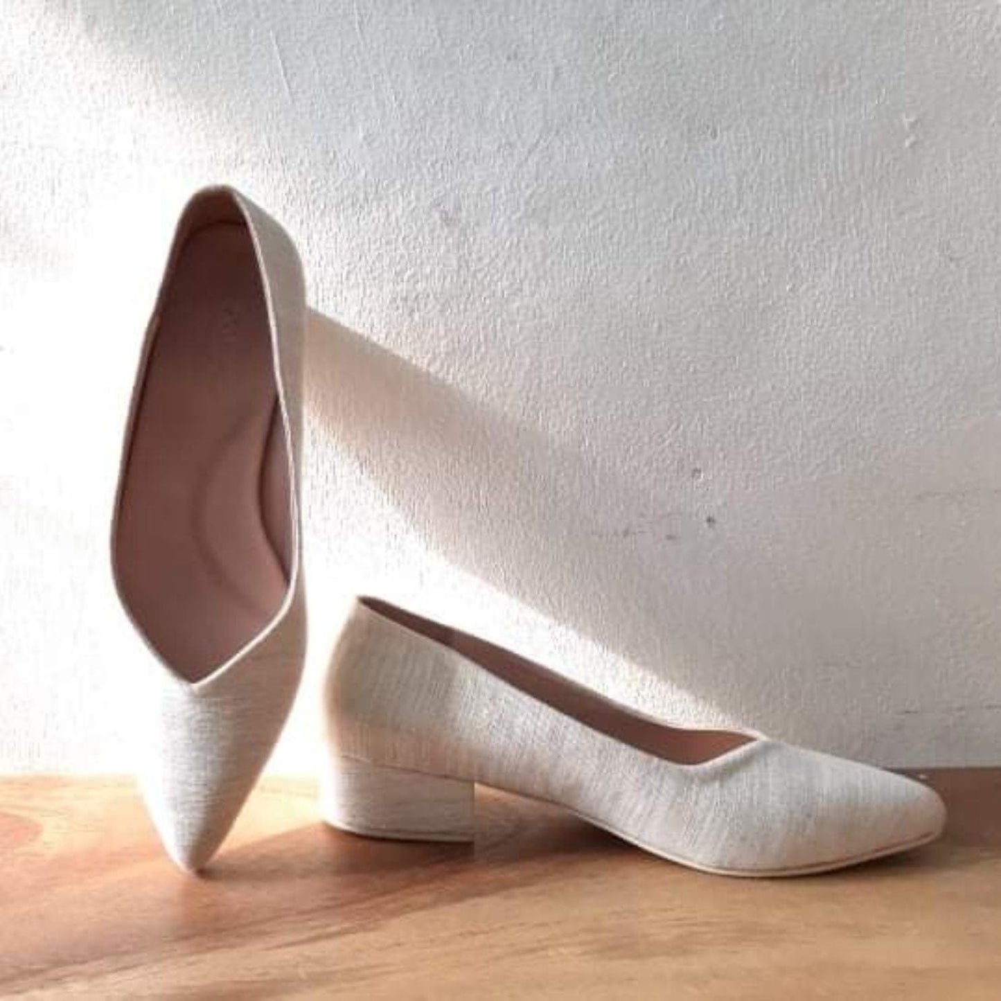 Pointed Metallic Hablon V-Cut Flat