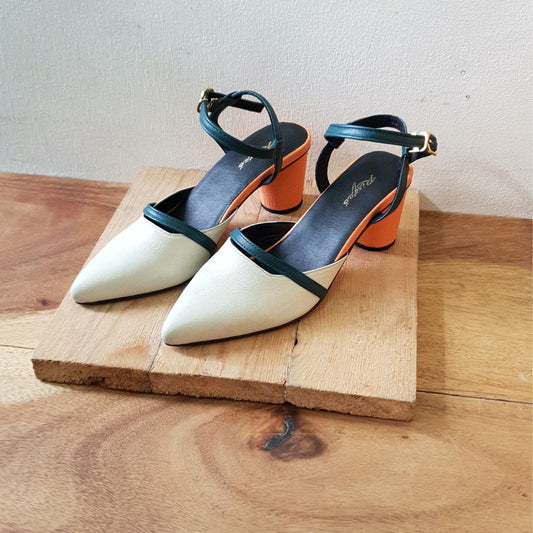 Pointed tri-color heels