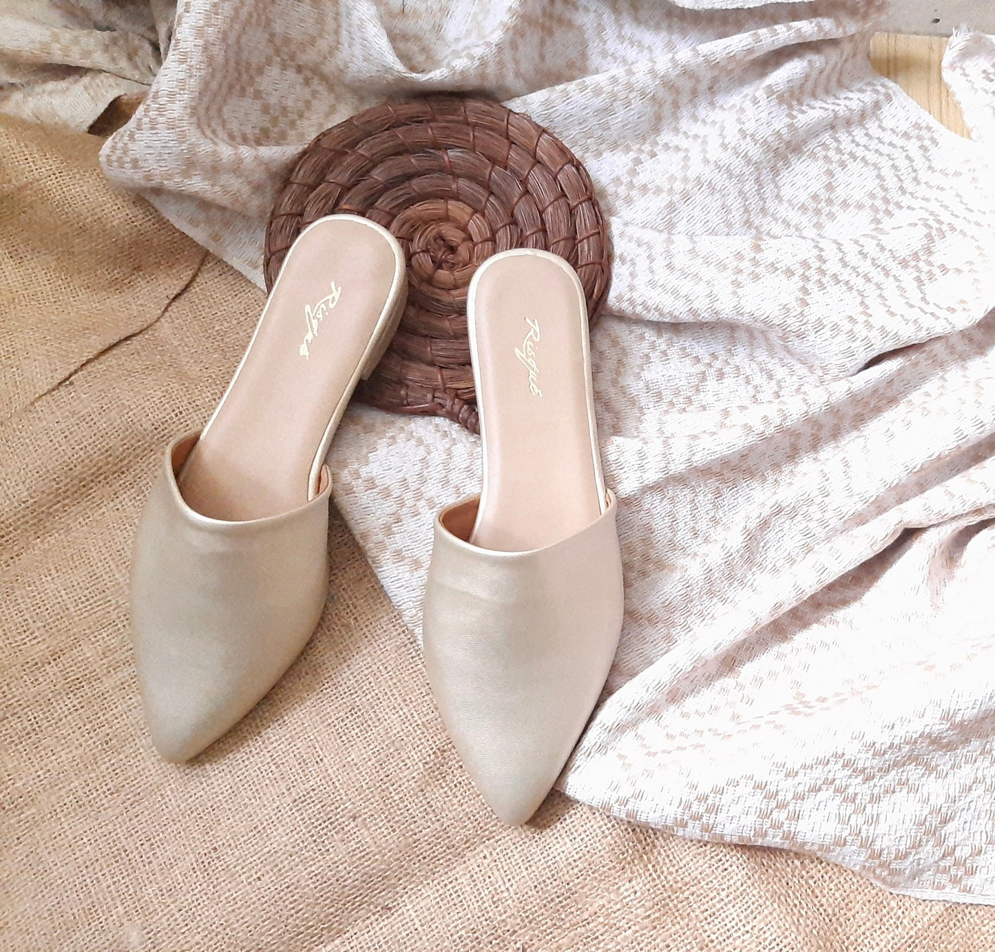 Pointed Mules - 4,5,9,10,11,12